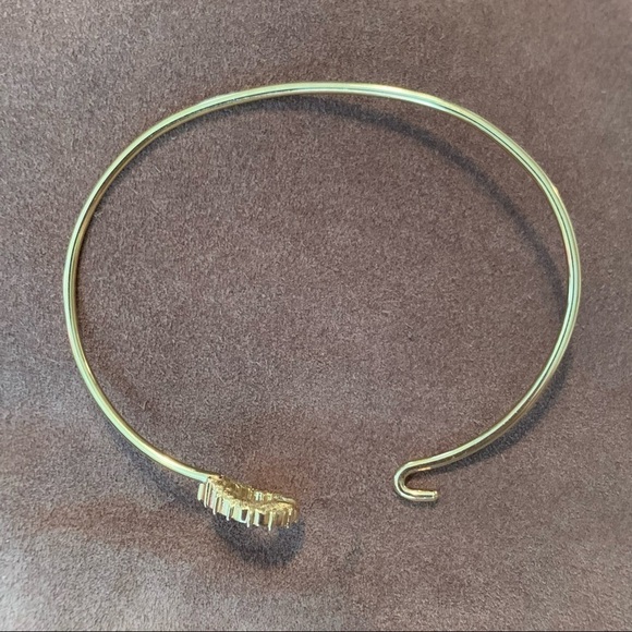 Avon Plaza Collection simulated sapphire diamond heart gold tone hook bangle - Picture 3 of 7